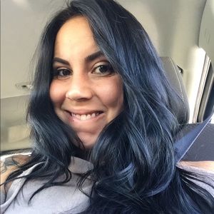 Meet your Posher, Andrea